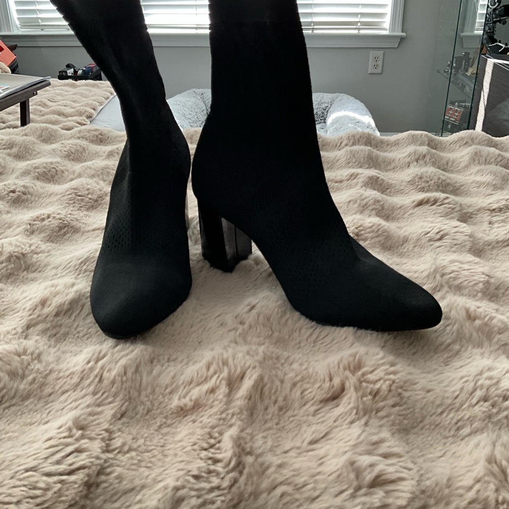 Elegant Black Women's Boots